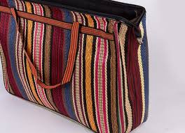 تصویر 2 از کیف مسافرتی گلیمی با کیفیت صادراتی و نقش های نوستالژیک